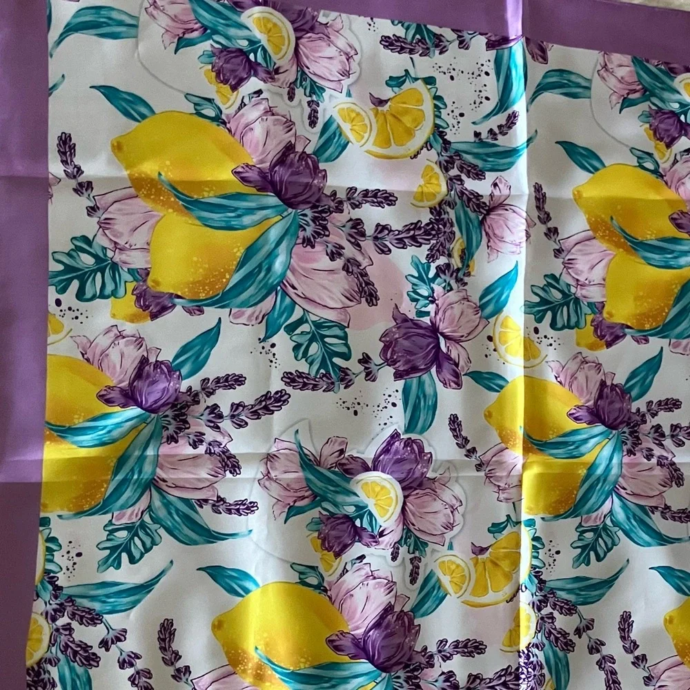 Amalfi Coast Silk Blend Lemon Square Scarf NWT